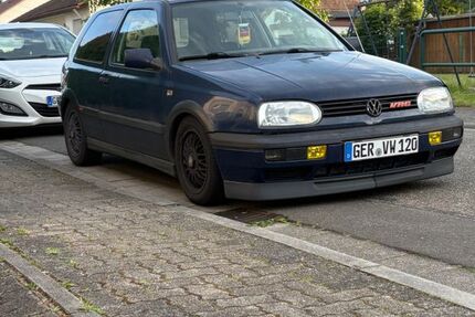 VW Golf 7.999 km 4.000 &euro; Steinweiler 76872