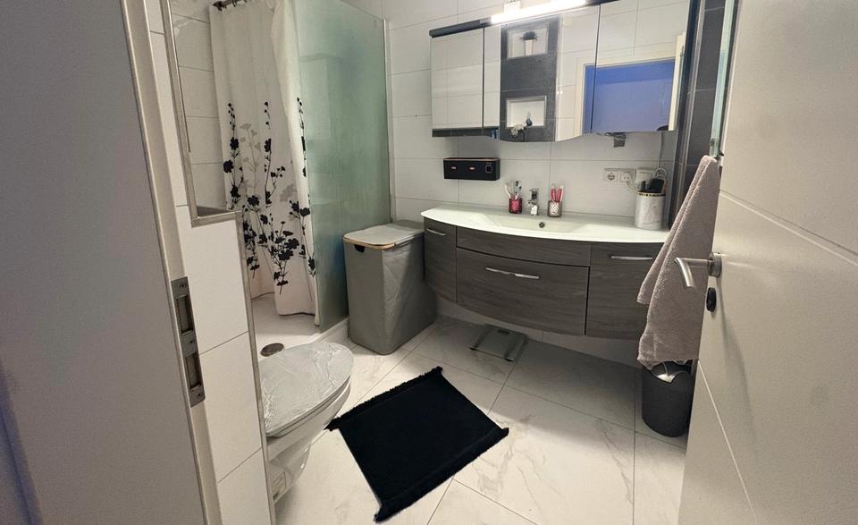 Erdgeschoßwohnung Ingelheim am Rhein - 4 Zimmer, 110 m&sup2;, 1.700&euro; | Angebot:26305453