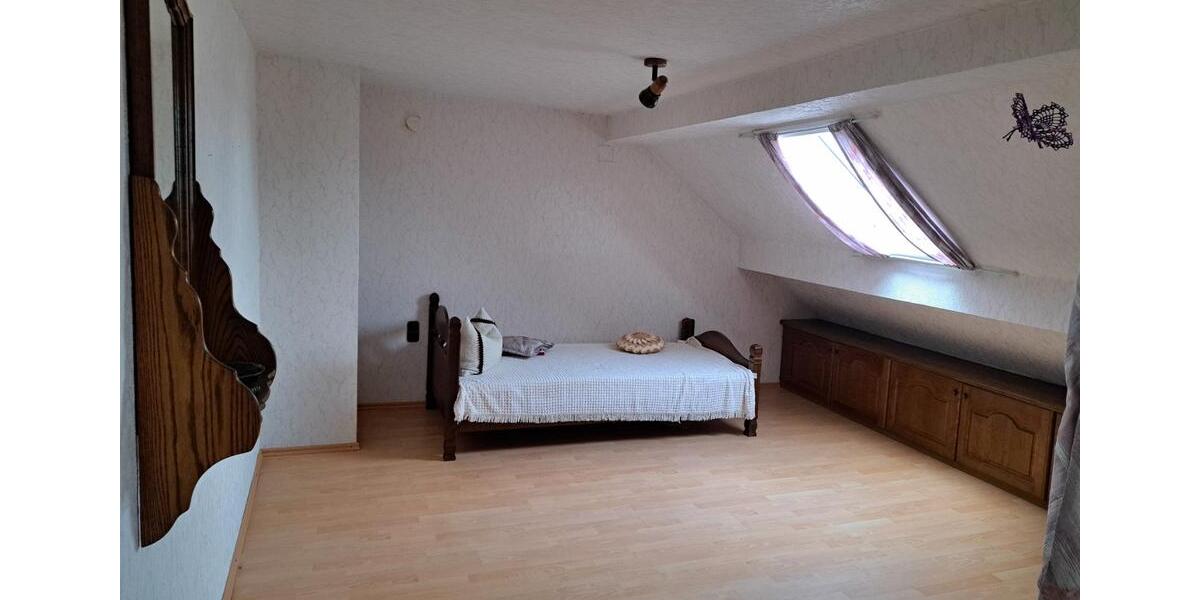 Reihenhaus Hermeskeil - 5 Zimmer, 157 m&sup2;, 210.000&euro; | Angebot:27040990