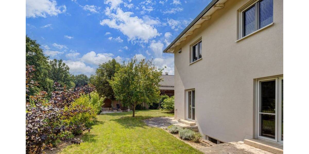 Perfekt für Familien in ruhiger Ortsrandlage! Großzügiges Einfamilienhaus mit moderner Ausstattung! 6 zimmer