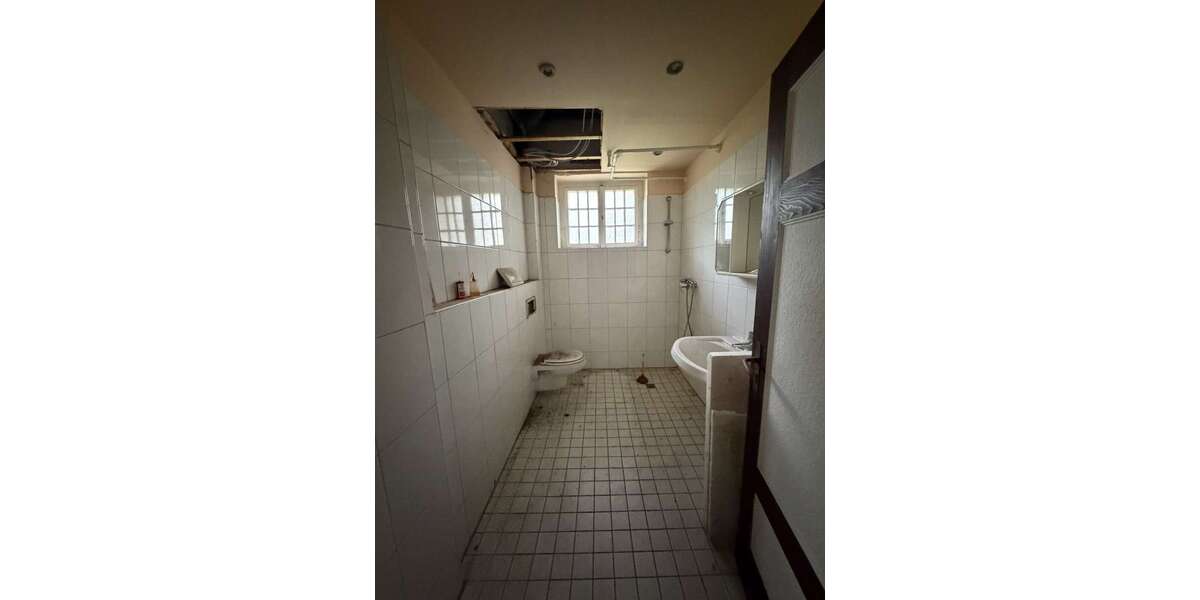 Denkmalgeschützte Fabrikantenvilla an der Weser – Parkgrundstück mit drei zusätzlichen Bauplätzen - Villa Vlotho | Angebot:27254373