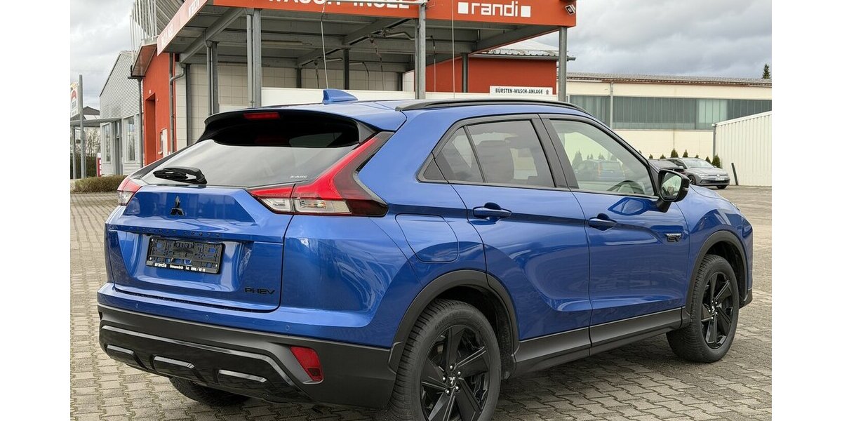 Mitsubishi Eclipse Cross Plus Select Black Hybrid 4WD 15.700 km 26.480 &euro; Donauwörth 86609