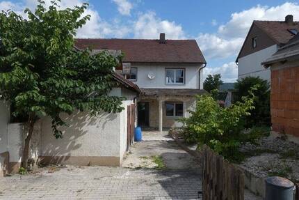 Ein Ort mit Geschichte und Potenzial - Doppelhaushälfte in Schnaittenbach 5 zimmer