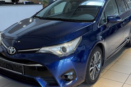 Toyota Avensis 209.092 km 6.900 &euro; Bruchsal 76646