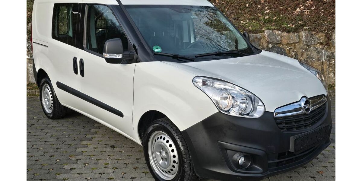Opel Combo 40.000 km 8.999 &euro; Wetzlar 35576