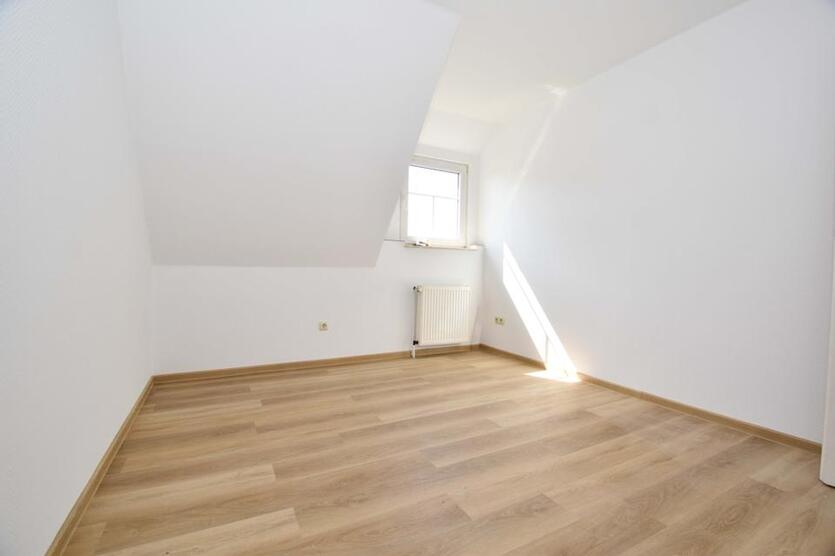 Doppelhaushälfte mit Garage und Gartenhaus in ruhiger Lage in der Stadt Friesoythe zimmer