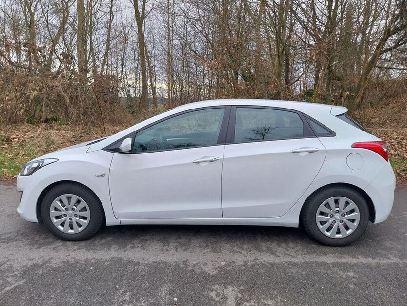 i30