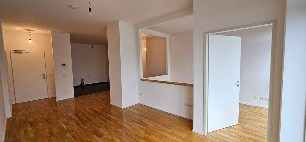 Sehr schöne sanierte 3 Zimmer Wohnung mit Balkon in Moers zu vermieten