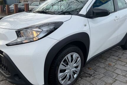 Toyota Aygo (X) 8.000 km 14.999 &euro; berlin 12527