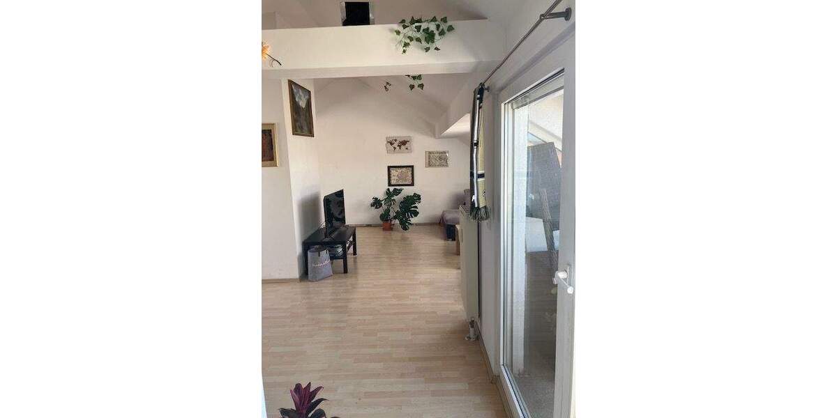 Dachterrassenwohnung mit Traumaussicht - großzügige 3-Zimmer -mit offenen Wohn-Essbereich - 90763 Fürth 3 zimmer