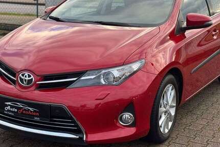 Toyota Auris 39.850 km 13.450 &euro; Jülich 52428