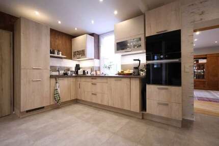 Haus Aschersleben - 9 Zimmer, 229 m&sup2;, 185.000&euro; | Angebot:26186902