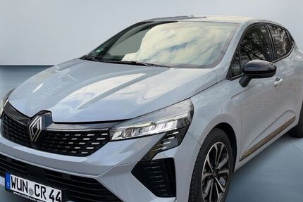 Renault Clio 9.000 km 18.980 &euro; Wunsiedel 95632