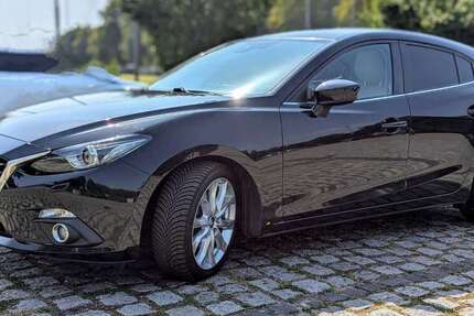 Mazda 3 124.000 km 11.600 &euro; Frankfurt 60431