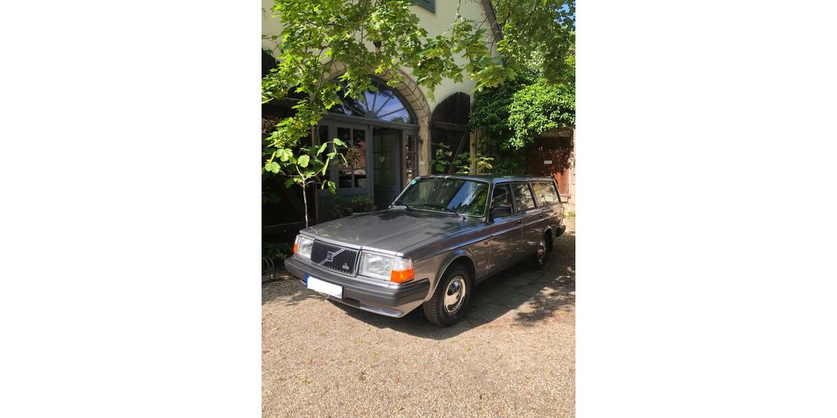 Volvo 245 346.533 km 8.800 &euro; Klipphausen 01665