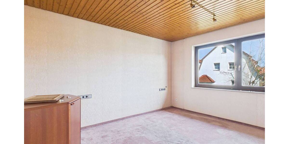 Einfamilienhaus Waiblingen Bittenfeld - 7 Zimmer, 227 m&sup2;, 780.000&euro; | Angebot:26156650