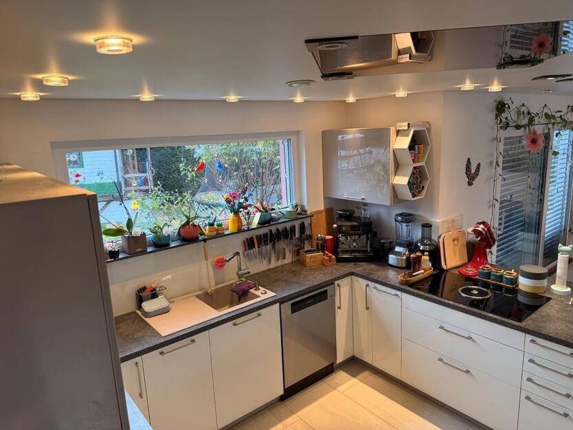 Haus mit 165qm A+ mit WP, Klima, Smarthome 22KW PV, 17KW Speicher zimmer