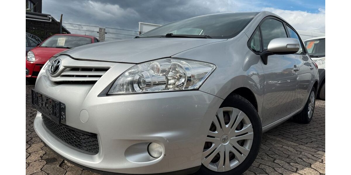Toyota Auris 218.400 km 3.990 € Hildesheim 31137