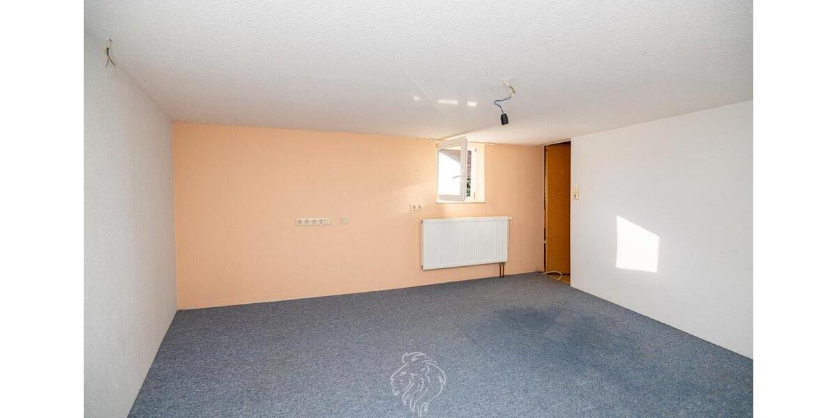 Einfamilienhaus Bad Königshofen im Grabfeld - 7 Zimmer, 140 m&sup2;, 158.000&euro; | Angebot:26038920