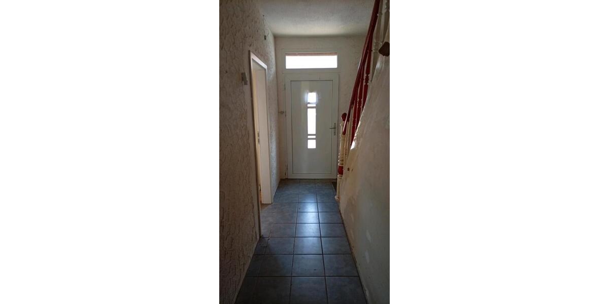 Einfamilienhaus Wadern - 5 Zimmer, 94 m&sup2;, 69.000&euro; | Angebot:27010156