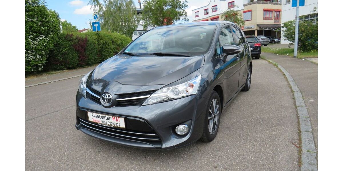 Toyota Verso 209.000 km 5.950 &euro; Fellbach 70736