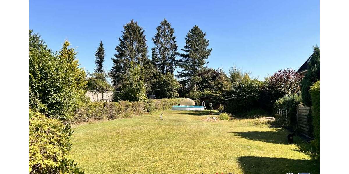 Grundstück zu verkaufen in Groß Grönau 250.000 € 830 m² zimmer