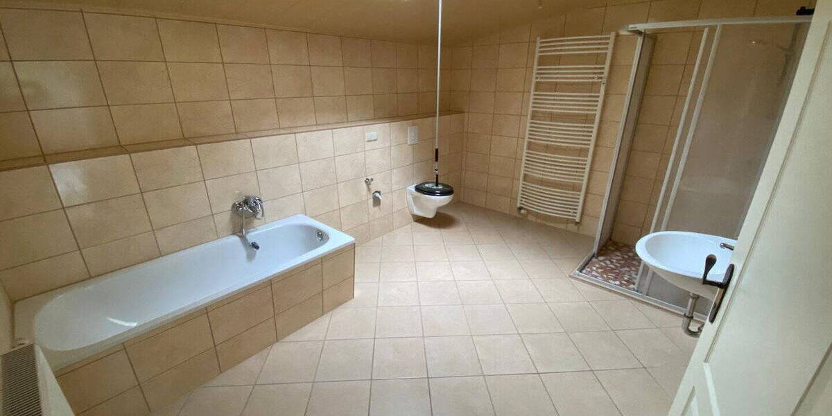 Etagenwohnung Parstein - 4 Zimmer, 92 m&sup2;, 736&euro; | Angebot:26829458