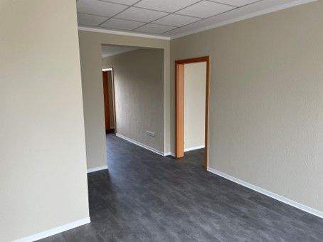 Sehr schicke Gewerberäume in stark frequentierter Lage in Brake 3 zimmer