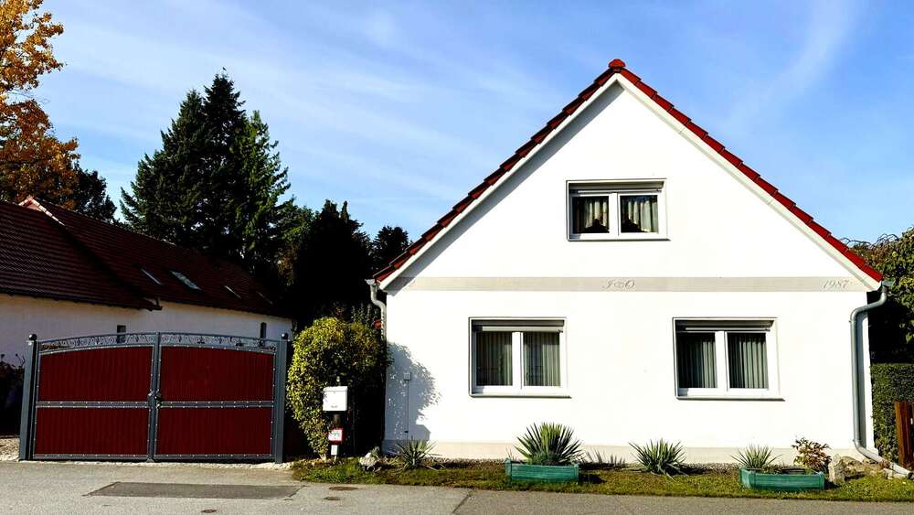 Einzigartiges Einfamilienhaus mit viel Nebengelass in Seenähe! Ideal auch für Ferienwohnungen! - Einfamilienhaus Lohsa | Angebot:26022821