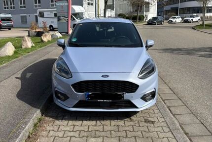 Ford Fiesta 51.000 km 14.800 &euro; Freiburg 79112