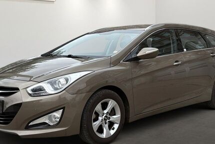 Hyundai i40 245.039 km 4.999 € Berlin 12681