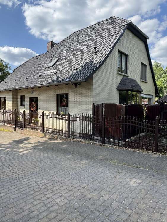 Haus zum Kaufen in Müncheberg 350.000 € 162 m²