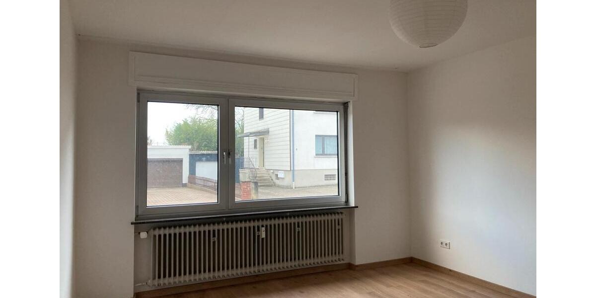 Erdgeschoßwohnung Wallerfangen - 4 Zimmer, 110 m&sup2;, 800&euro; | Angebot:25553128