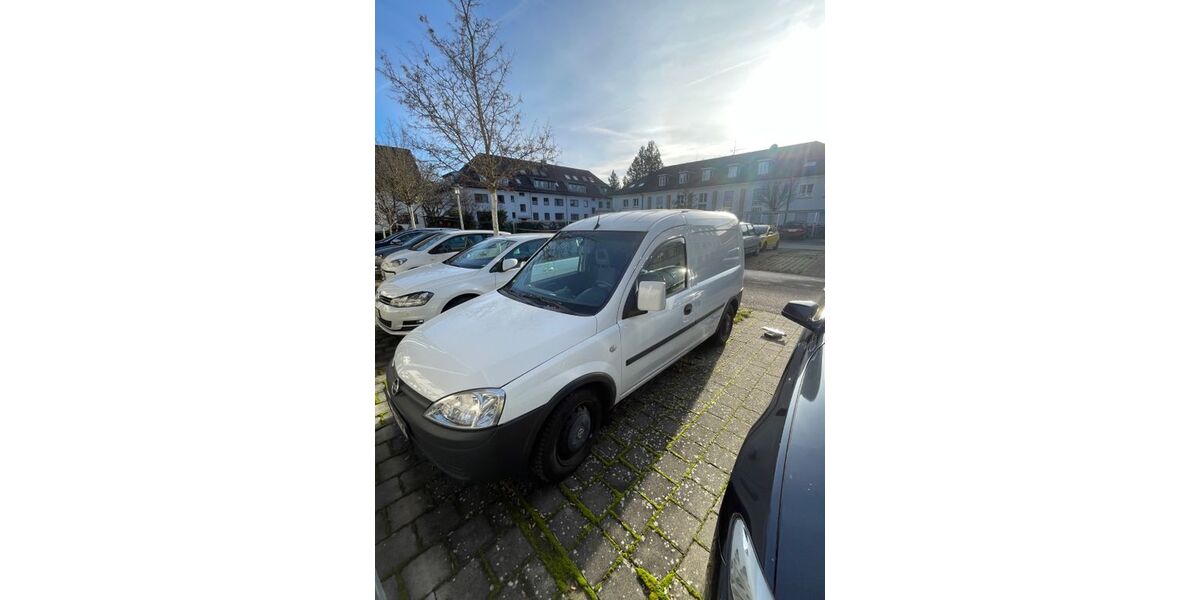 Opel Combo 77.000 km 5.499 &euro; Freiburg im Breisgau 79104