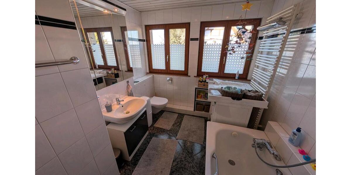 Einfamilienhaus Breisach am Rhein - 5.5 Zimmer, 170 m&sup2;, 435.000&euro; | Angebot:25408414