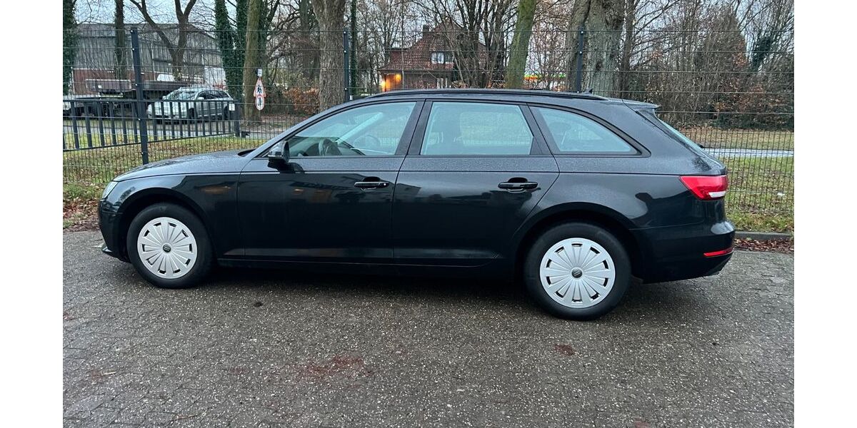 Audi A4 249.999 km 9.600 &euro; Stade 21682