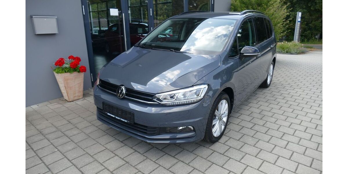VW Touran 12.000 km 33.990 € Stamsried 93491