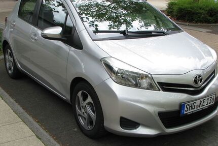 Toyota Yaris 120.000 km 6.800 &euro; Bad Nenndorf 31542