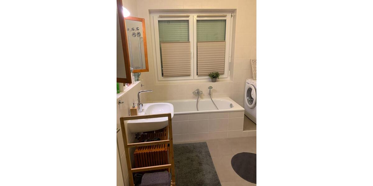 ETW in Rgb zu vermieten. 1-2 Pers, Penthouse, 2 Balkone 2 zimmer