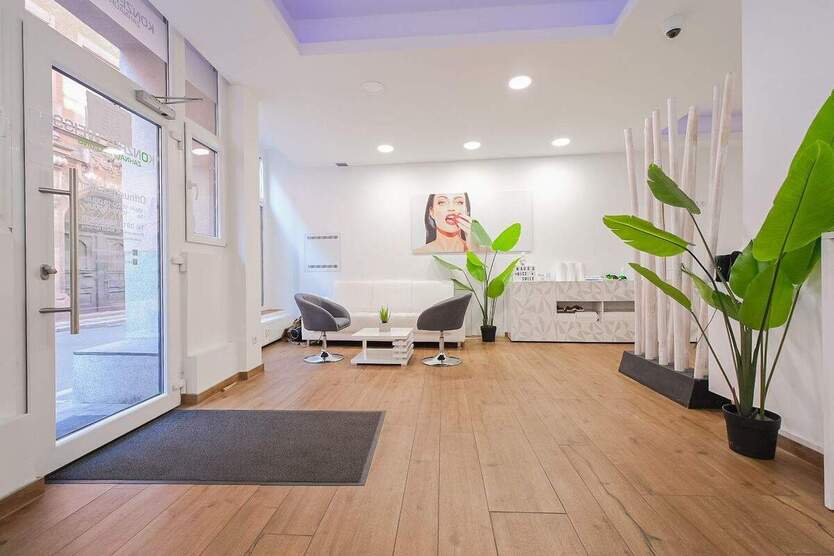 !!! 1A-Lage!!! Top-Gewerbeeinheit im Herzen Nürnbergs - ideal für Praxis, Gesundheitsdienstleister oder Showroom !! zimmer