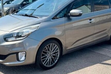 Kia Carens 194.200 km 7.800 &euro; Mallersdorf-Pfaffenberg 84066