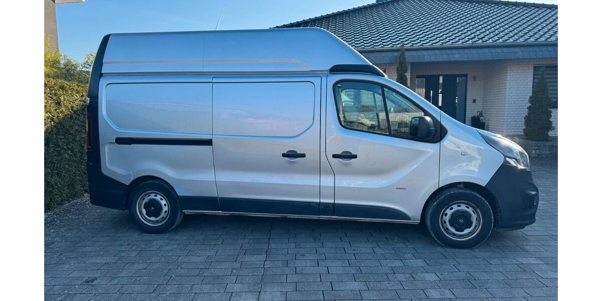 Opel Vivaro 132.000 km 16.400 &euro; Bad Lippspringe 33175