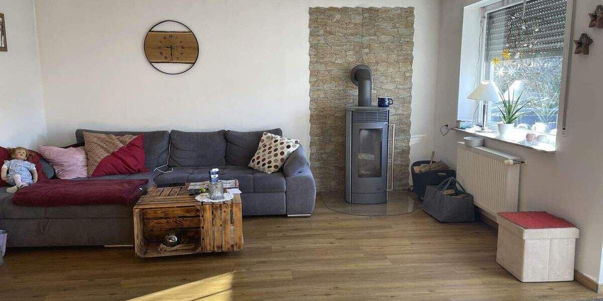 Gewerbeobjekt Uffenheim - 8 Zimmer, 375.000&euro; | Angebot:25318199