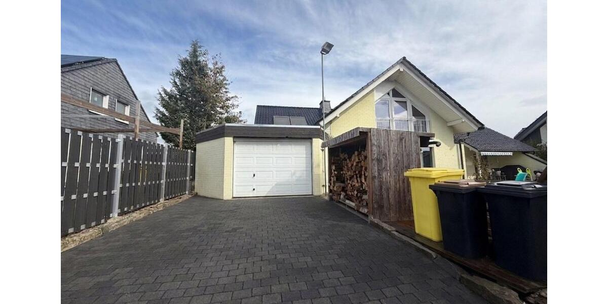 Einfamilienhaus Olpe - 9 Zimmer, 215 m&sup2;, 1.600&euro; | Angebot:26575909