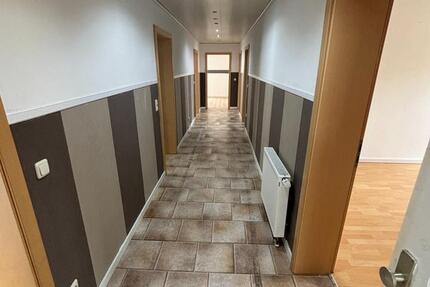 Großzügige 5-Zimmer-Wohnung mit Gartenmitbenutzung, Erdgeschoss