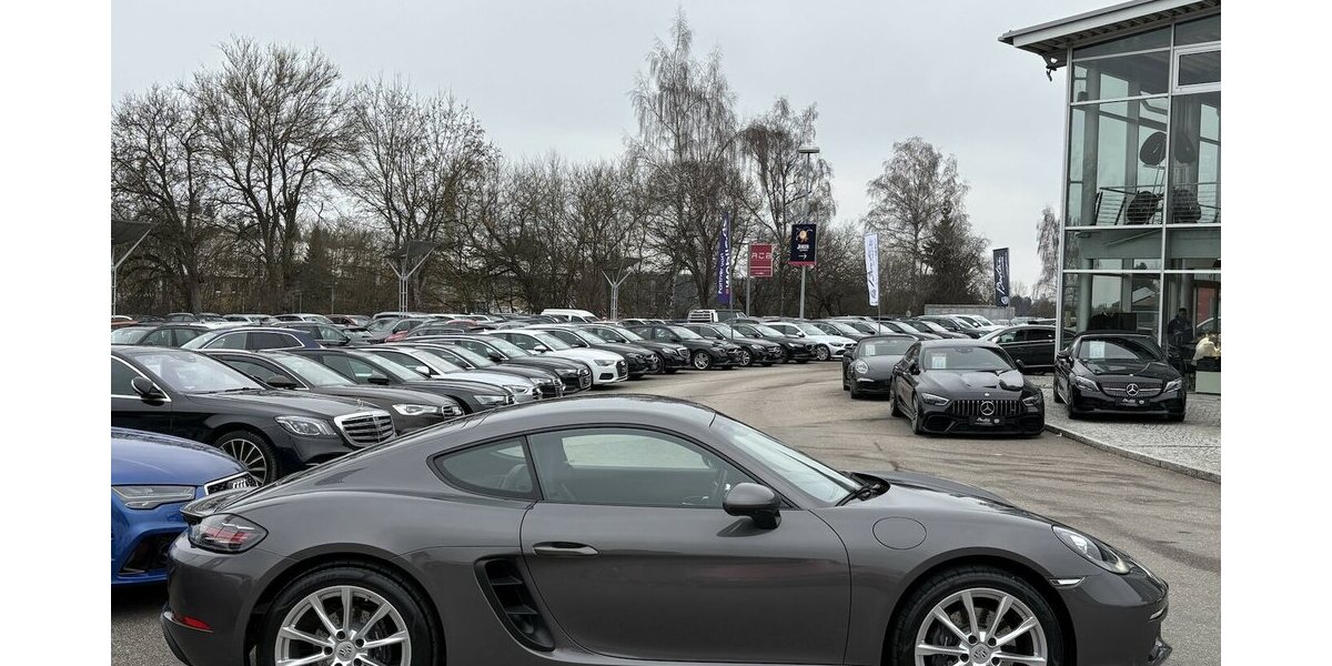 Porsche Cayman 718 KAMERA/NAVIGATION/SITZHEIZUNG 14.510 km 59.900 &euro; Villingen-Schwenningen 78054