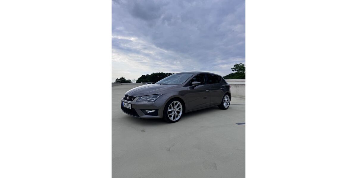Seat Leon 99.889 km 11.650 &euro; Coesfeld 48653