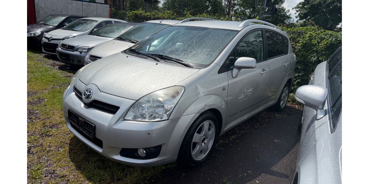 Toyota Corolla Verso 265.000 km 1.999 &euro; Saarlouis 66740