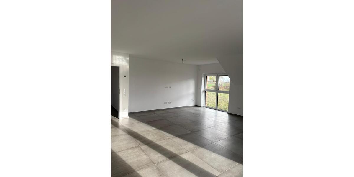 Etagenwohnung Burgdorf - 3 Zimmer, 102 m&sup2;, 1.326&euro; | Angebot:26200895