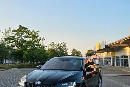 Skoda Superb 140.000 km 18.250 &euro; München 80933
